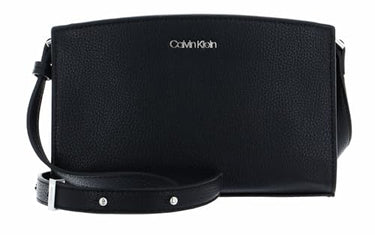 Calvin Klein Damen Code Crossbody K60K609870 Crossovers, Schwarz (Ck Black) im Sale